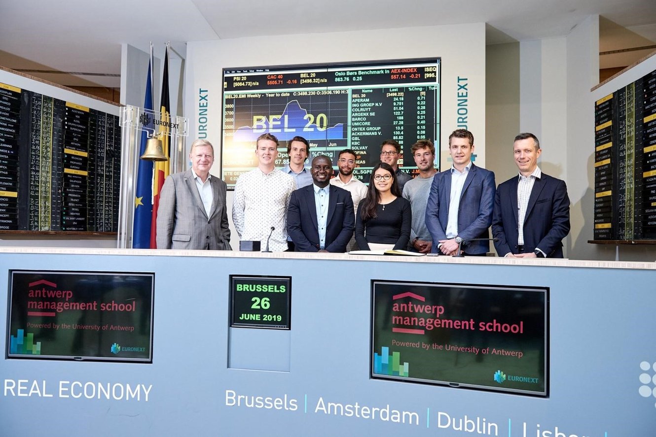 MIE students opened the stock exchange at Euronext
